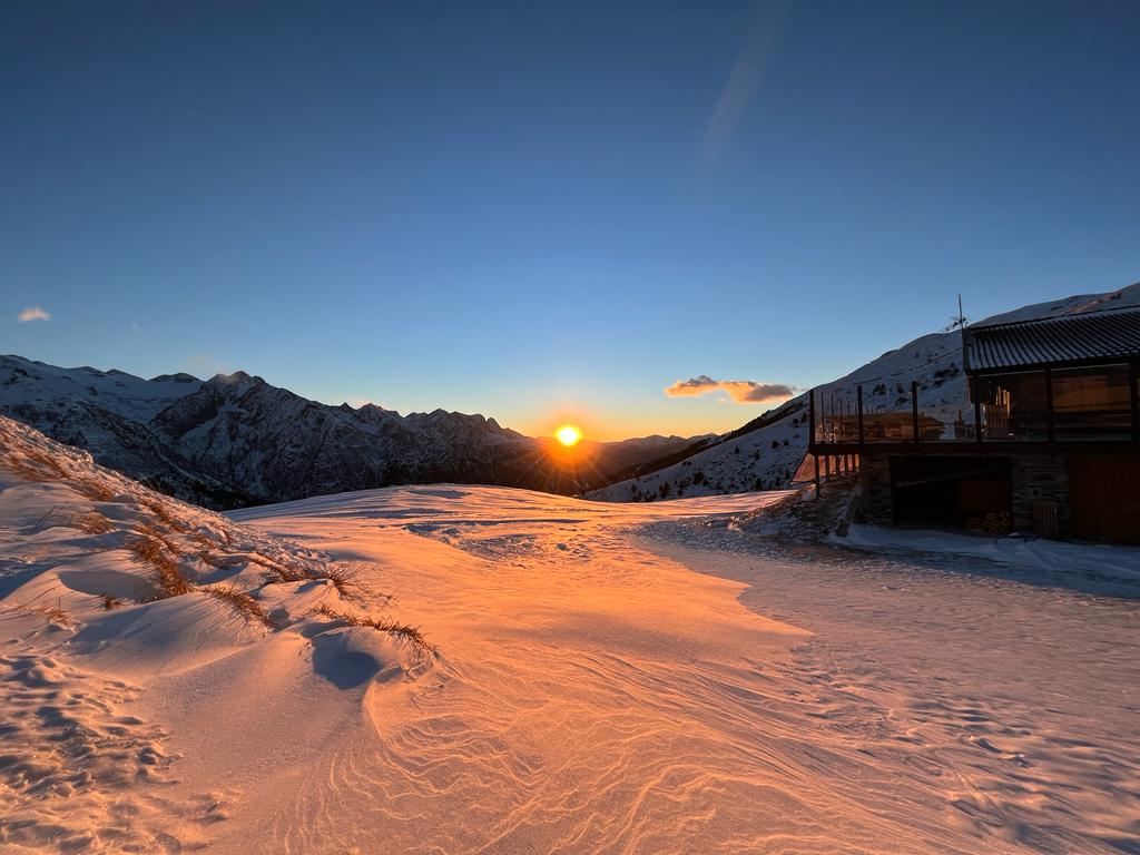 Tramonto sulla neve visto dallo Chalet Nigritella
